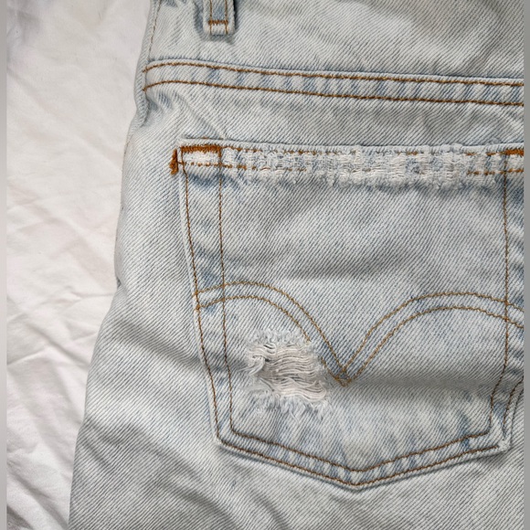 Levi’s shorts - Picture 2 of 8